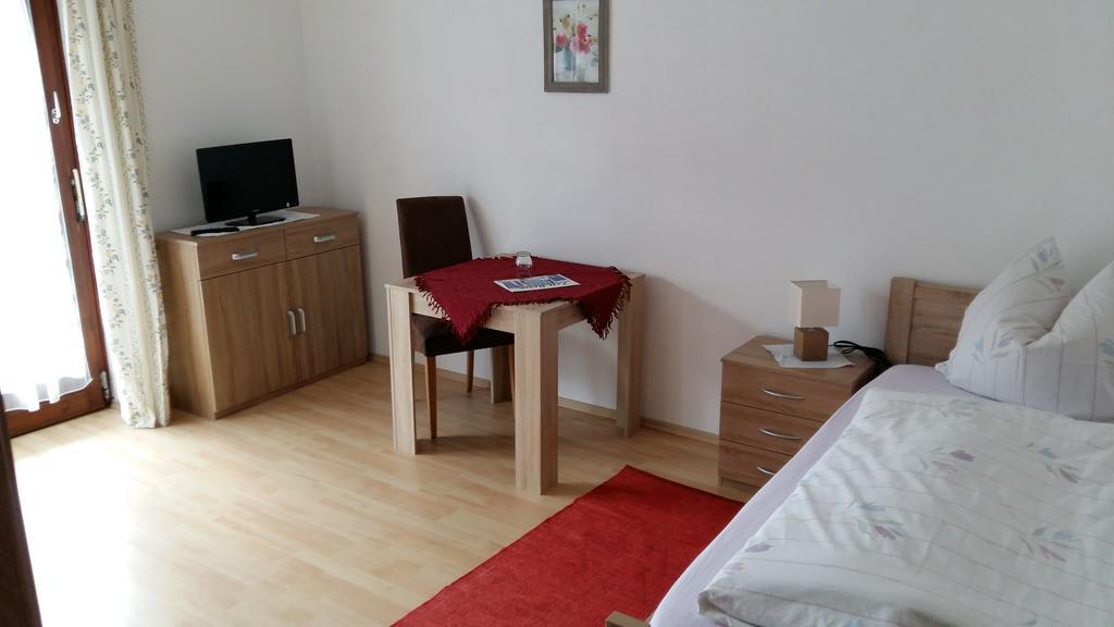 Gaestehaus Poeppl Unterwoessen Room photo